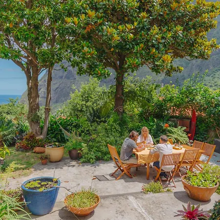 Garden Chalet *
